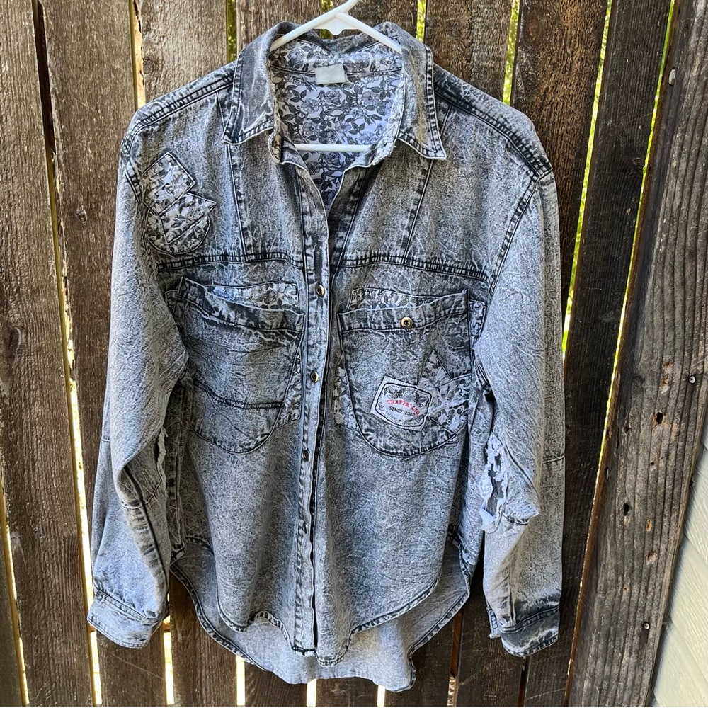 Traffic LTD Vintage Floral Patchwork Black Acid Wash Denim Distressed Shirt
